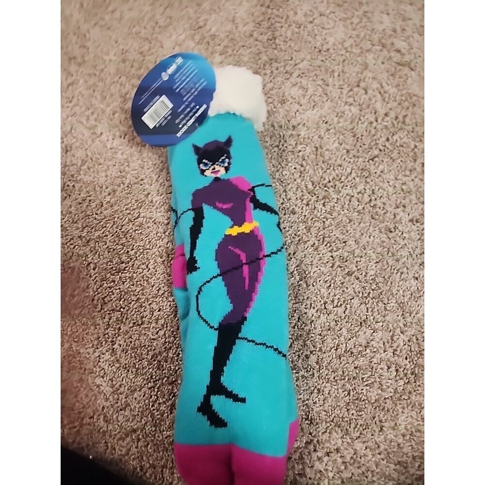 DC Catwoman Socks Size OSFM Sherpa Lined Non Slip Grips C-37 Nwt